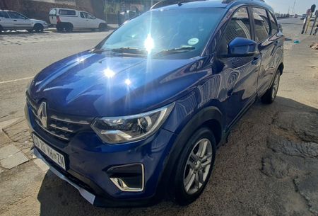 2021-Renault-Triber-10-Intens_1