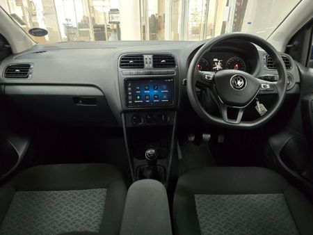 2026-Volkswagen-Polo-Vivo-14-Life_7