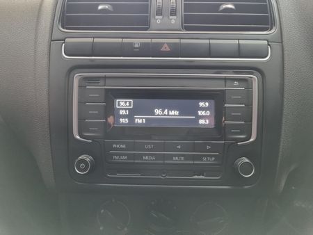 2022-Volkswagen-Polo-Vivo-14-Trendline-5-dr_12