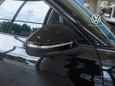 2026-Volkswagen-Tiguan-20-TSI-R-Line-4Motion-Auto_11