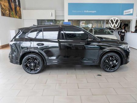 2026-Volkswagen-Tiguan-20-TSI-R-Line-4Motion-Auto_8