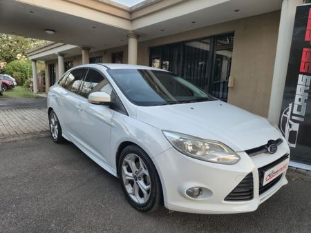 2013-Ford-Focus-20-GDi-Trend_0
