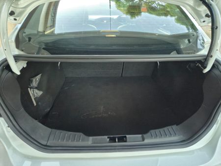 2013-Ford-Focus-20-GDi-Trend_11