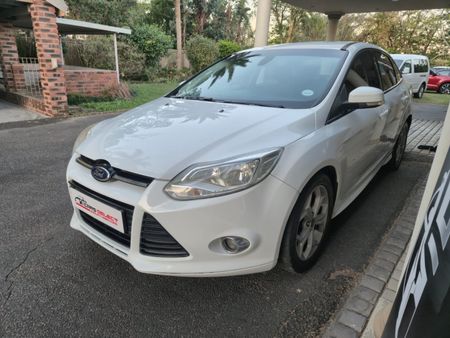 2013-Ford-Focus-20-GDi-Trend_2