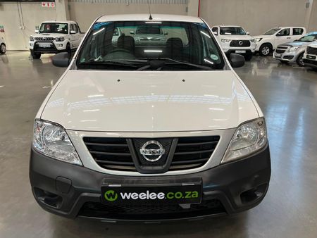 2021-Nissan-NP200-15-dCi-Safety-Pack_7