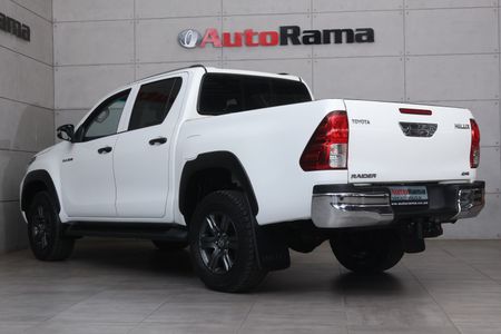 2022-Toyota-Hilux-24-GD-6-Raider-4x4-Auto-Double-Cab_9
