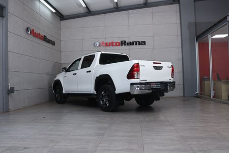 2022-Toyota-Hilux-24-GD-6-Raider-4x4-Auto-Double-Cab_8