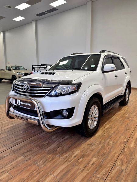 2013-Toyota-Fortuner-25-D-4D-Raised-Body_15