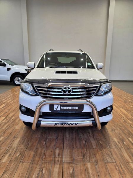 2013-Toyota-Fortuner-25-D-4D-Raised-Body_3