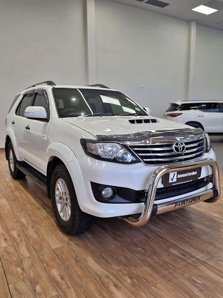 2013-Toyota-Fortuner-25-D-4D-Raised-Body_7