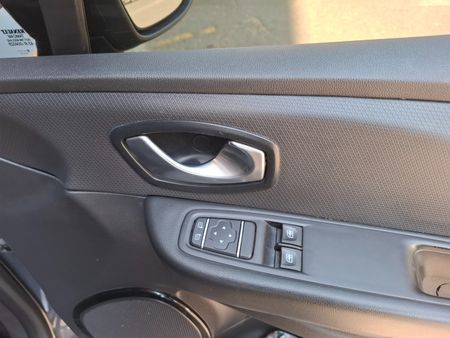 2019-Renault-Clio-IV-900T-Dynamique-5-dr-66kW_11