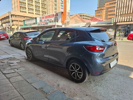 2019-Renault-Clio-IV-900T-Dynamique-5-dr-66kW_4
