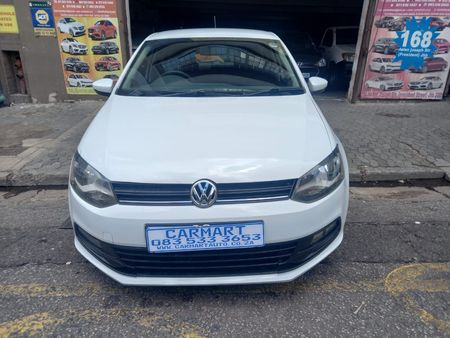 2014-Volkswagen-Polo-14-Comfortline-5-dr_1