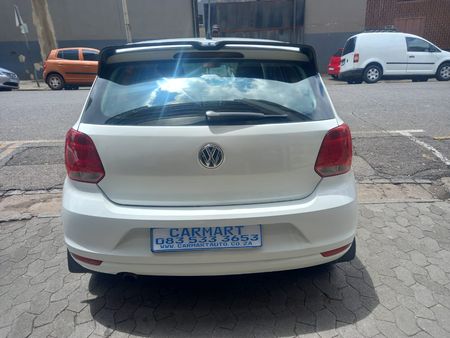 2014-Volkswagen-Polo-14-Comfortline-5-dr_4