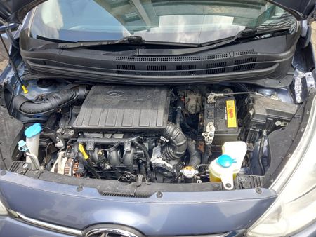 2017-Hyundai-Grand-i10-125-Fluid_10
