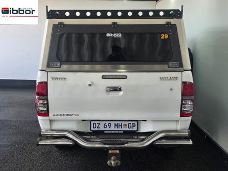 2015-Toyota-Hilux-30-D-4D-Legend-45-Xtra-Cab_20