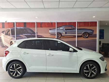 2024-Volkswagen-Polo-10-TSI-Life-Auto-DSG_2
