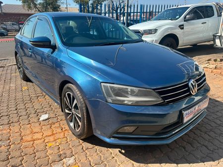 2016-Volkswagen-Jetta-GP-14-TSI-Comfortline_1