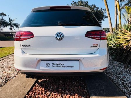 2017-Volkswagen-Golf-VII-14-TSI-Comfortline_7
