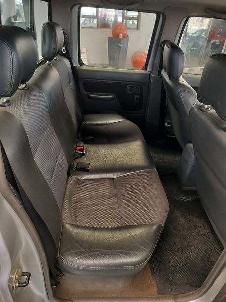 2008-Nissan-Hardbody-2400i-SE-Double-Cab_8