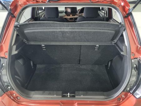 2024-Suzuki-Swift-12-GLX_7