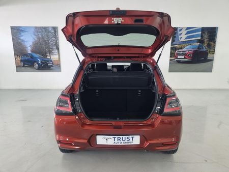 2024-Suzuki-Swift-12-GLX_8