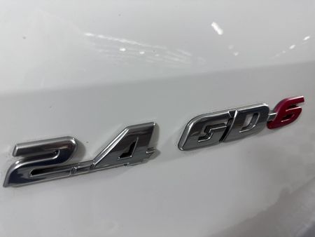 2021-Toyota-Fortuner-24-GD-6-Raised-Body-Auto_9