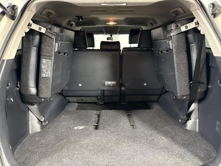 2021-Toyota-Fortuner-24-GD-6-Raised-Body-Auto_12