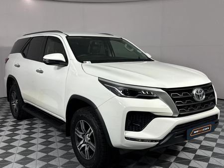 2021-Toyota-Fortuner-24-GD-6-Raised-Body-Auto_14