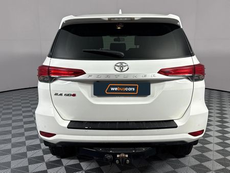 2021-Toyota-Fortuner-24-GD-6-Raised-Body-Auto_16