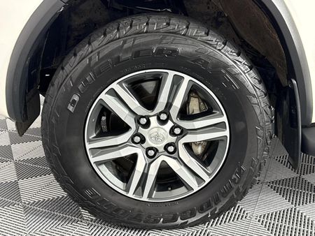 2021-Toyota-Fortuner-24-GD-6-Raised-Body-Auto_3