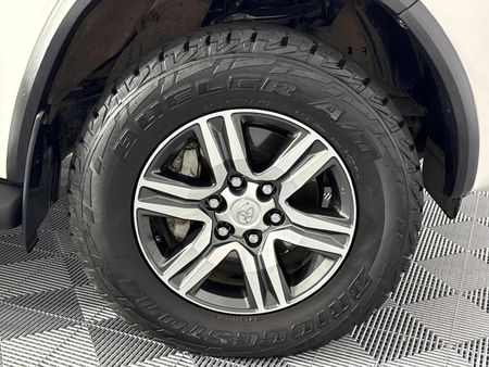2021-Toyota-Fortuner-24-GD-6-Raised-Body-Auto_4