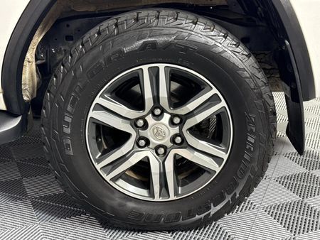 2021-Toyota-Fortuner-24-GD-6-Raised-Body-Auto_5