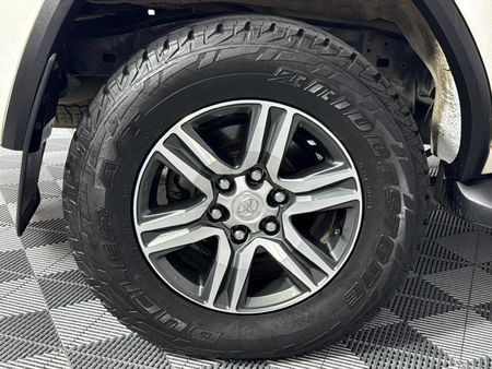 2021-Toyota-Fortuner-24-GD-6-Raised-Body-Auto_6