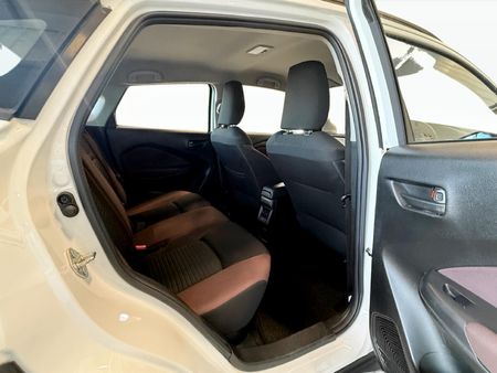 2025-Toyota-Starlet-Cross-15XS_17