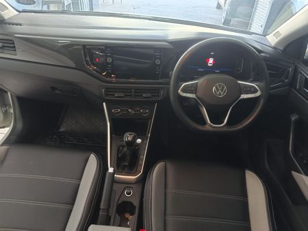 2025-Volkswagen-Polo-10-TSI-Life_9