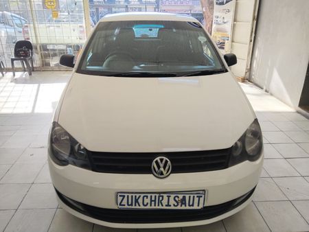 2012-Volkswagen-Polo-Vivo-14-Trendline_0
