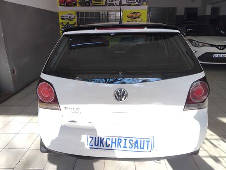 2012-Volkswagen-Polo-Vivo-14-Trendline_15