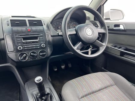 2006-Volkswagen-Polo-16-Comfortline_7