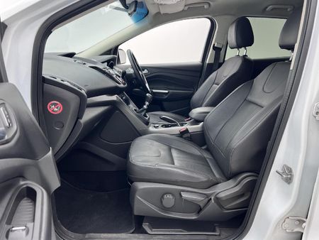 2015-Ford-Kuga-15-EcoBoost-Trend_4