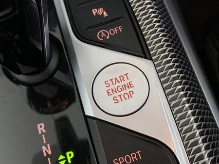 2021-BMW-3-Series-318i-M-Sport_8