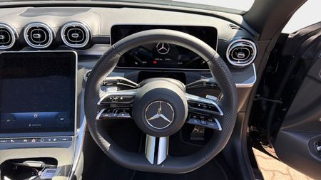 2026-Mercedes-Benz-CLE-200-Cabriolet_12