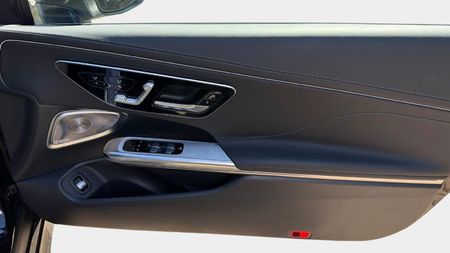 2026-Mercedes-Benz-CLE-200-Cabriolet_16