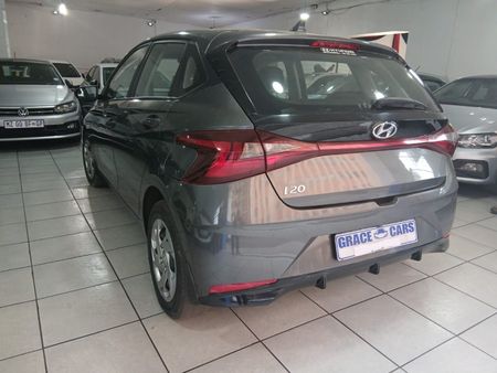 2021-Hyundai-i20-14-Fluid_12
