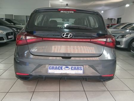 2021-Hyundai-i20-14-Fluid_13