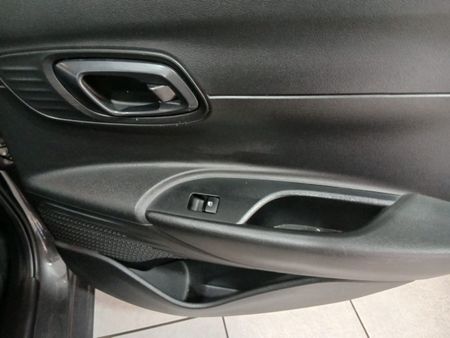 2021-Hyundai-i20-14-Fluid_5