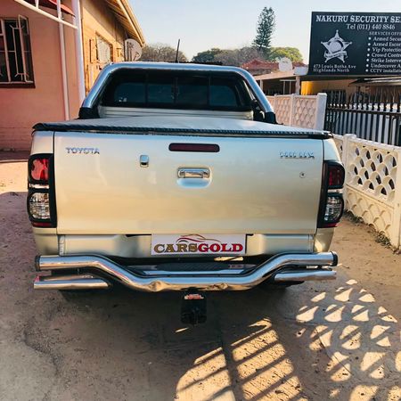 2016-Toyota-Hilux-30-D-4D-Legend-45-Raised-Body-Auto-Double-Cab_5