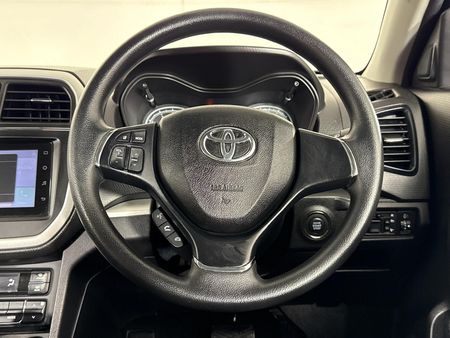 2022-Toyota-Urban-Cruiser-15-Xs-Auto_12