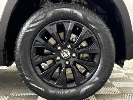 2022-Toyota-Urban-Cruiser-15-Xs-Auto_5