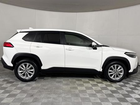 2024-Toyota-Corolla-Cross-18-XI_14